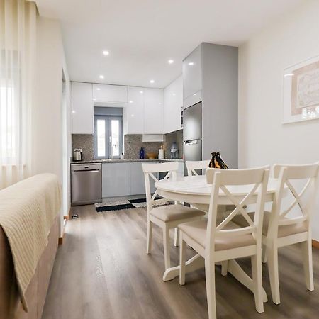 Tiana Apartment - City Centre With Terrace Viana do Castelo Bagian luar foto