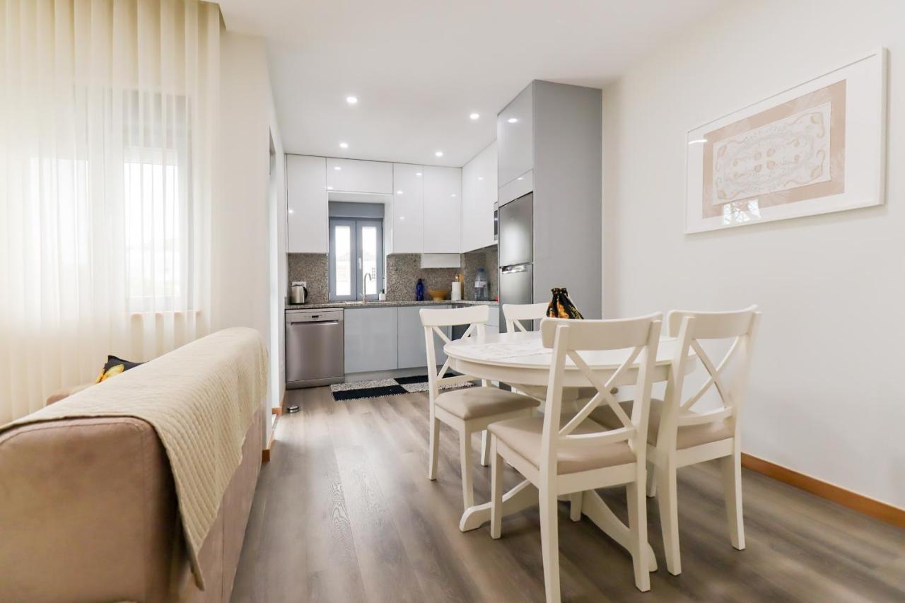 Tiana Apartment - City Centre With Terrace Viana do Castelo Bagian luar foto